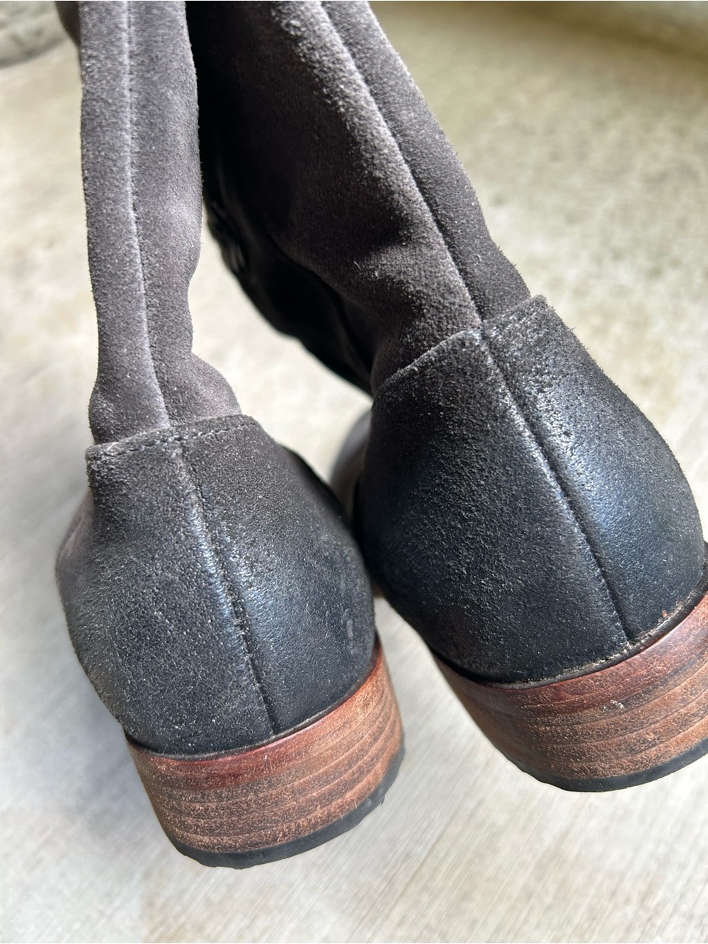UGG grey suede boots - Picture 7 of 12